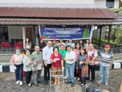 Gelar Baksos di Manado, Panitia Natal Nasional 2024 Bagikan Ratusan Paket Sembako, Kursi Roda dan Tongkat Bagi Warga Kurang Mampu 