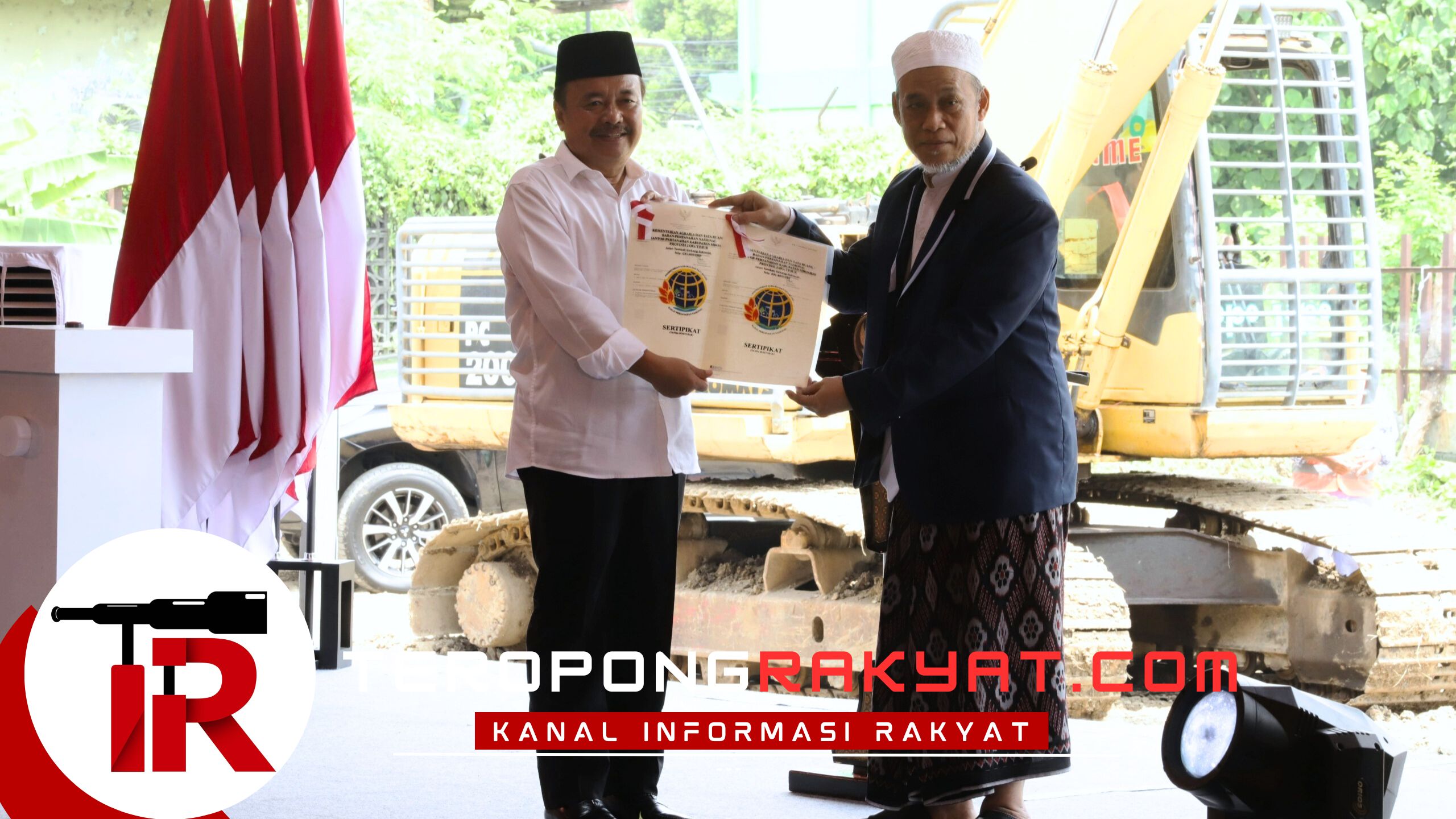 Serahkan Sertipikat Tanah Wakaf, Dirjen PPTR Kementerian ATR/BPN: Agar Pembangunan Pesantren Al-Khoziny Berjalan Tertib