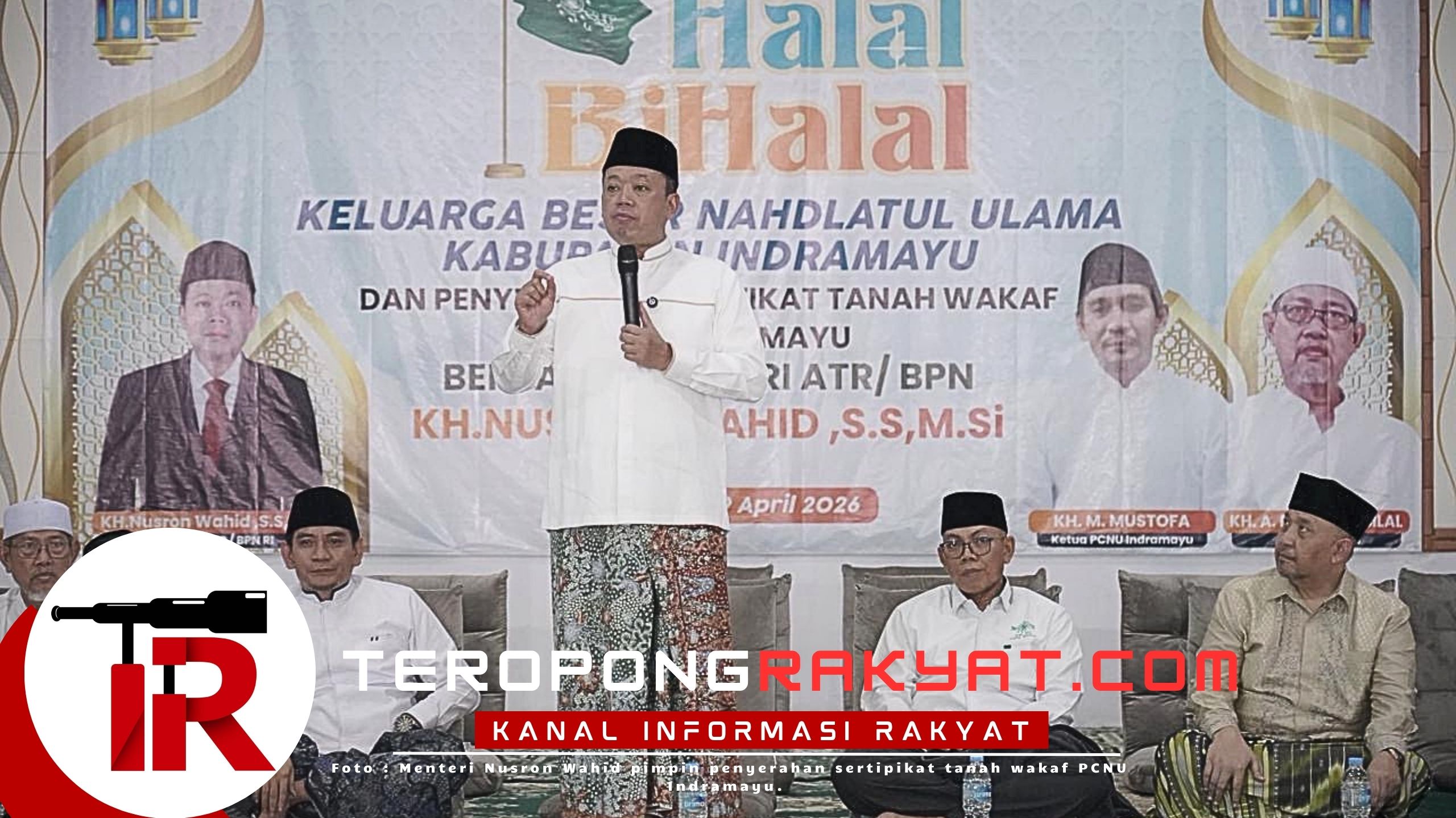 Menteri Nusron Hadiri Penyerahan Sertipikat Tanah Wakaf PCNU Indramayu
