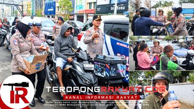 Redakan Dahaga di Bawah Terik Matahari, Senyum Merekah Warga Manado Saat Polisi Bagikan Air Gratis di Antrean BBM
