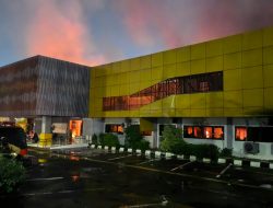 Wamen Ossy Tinjau Kebakaran Kantor Pertanahan Karawang